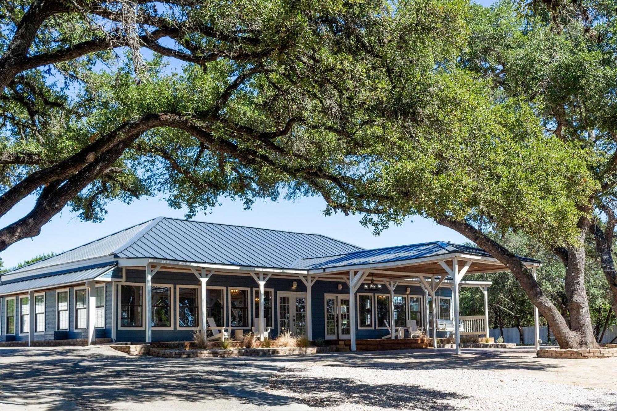 The Claire Hotel Canyon Lake Exterior foto